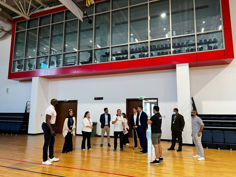 وفد الاتحاد الدولي للرياضة المدرسية يتفقد المرافق الرياضية