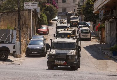 الجيش الإسرائيلي يقتحم مخيم بلاطة.. واندلاع اشتباكات عنيفة