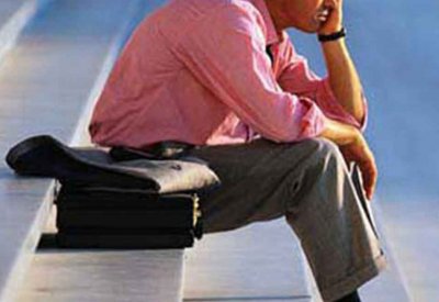 عاطل من سنتين: اقبلوني بأي وظيفة