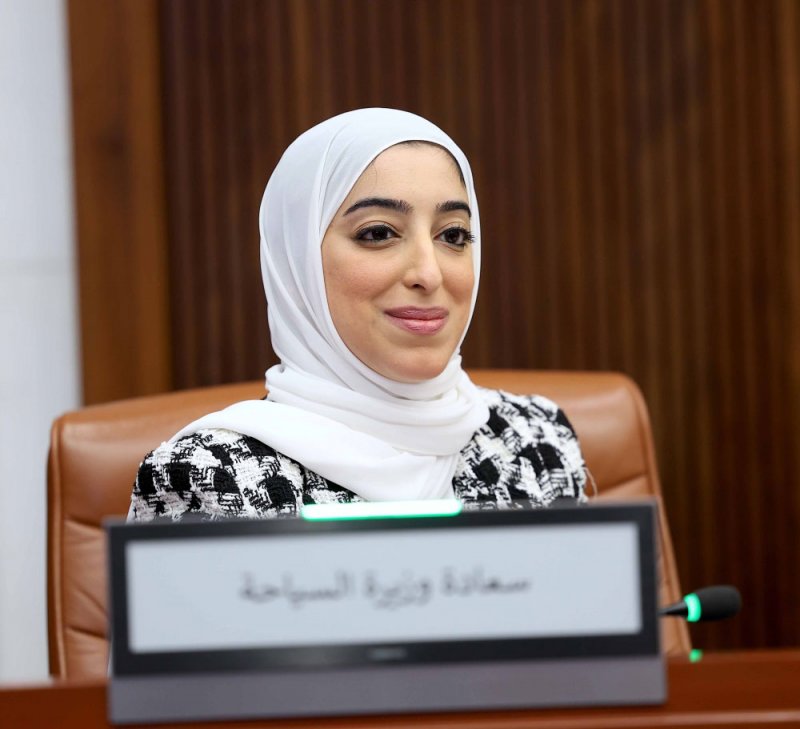 حظر المرافق السياحية من تقديم الخدمات بعد 3 فجراً