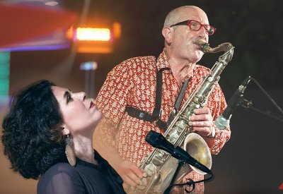 تجربة موسيقى الجاز الإيطالية مع لوكا فيلوتي وسيلفيا مانكو