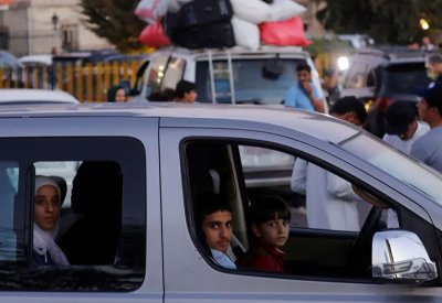 تدفق مستمر.. 100 ألف شخص فروا من لبنان تجاه سوريا