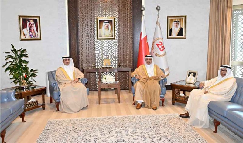 وزير الداخلية يؤكد على أهمية دور العبادة في تعزيز أواصر المحبة والاحترام بين أفراد المجتمع