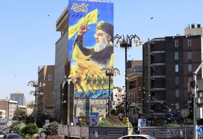 إيران تحشد الشعب لجمعة تأبين حسن نصر الله