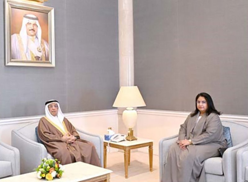سمو الشيخ محمد بن مبارك يستقبل المدير العام لمعهد الإدارة العامة
