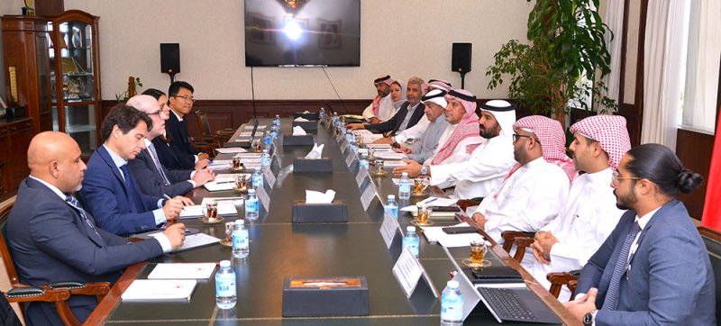 وكيل "العمل" يلتقي وفد البعثة الاستشارية لصندوق النقد الدولي