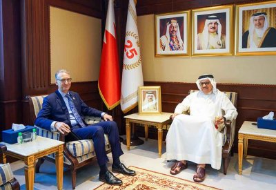 وزير الخارجية يستقبل سفير الولايات المتحدة الأمريكية لدى مملكة البحرين