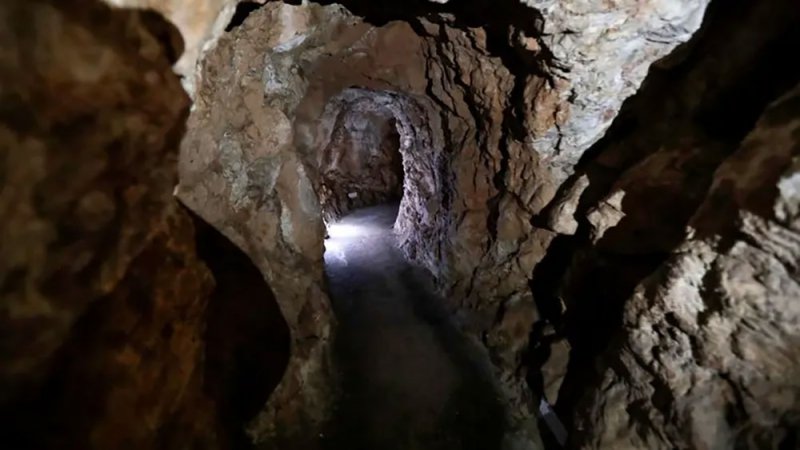 إسرائيل تنشر فيديو: اكتشفنا نفقاً لحزب الله جنوب لبنان