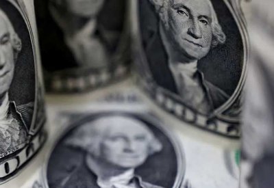 بيانات الوظائف الأميركية تعزز من قوة الدولار