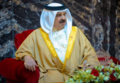 جلالة الملك المعظم يتسلم التقرير السنوي لأعمال مجلسي الشورى والنواب
