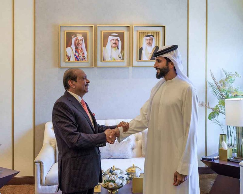 ناصر بن حمد يستقبل رئيس مجلس إدارة مجموعة اللولو