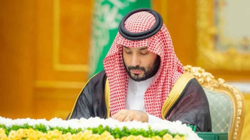 ولي العهد السعودي يطمئن الجميع على صحة الملك سلمان