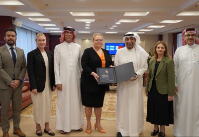 رئيس "الغرفة" يستقبل سفيرة فنلندا ويؤكد: فرص استثمارية واعدة في التعليم والتكنولوجيا والطاقة
