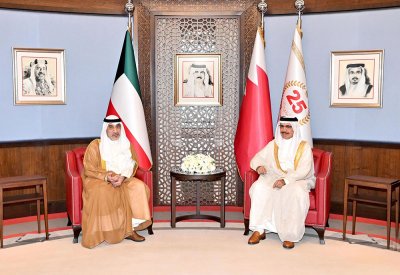 وزير الداخلية يشيد بالتعاون الوثيق في مختلف مجالات العمل الأمني وبما حققته اللجنة الأمنية المشتركة