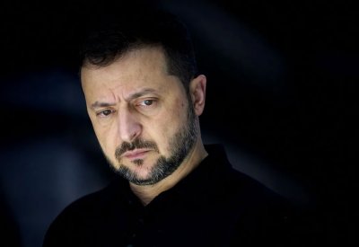 زيلينسكي يتحدث عن "اتخاذ إجراء حاسم لإنهاء الحرب"
