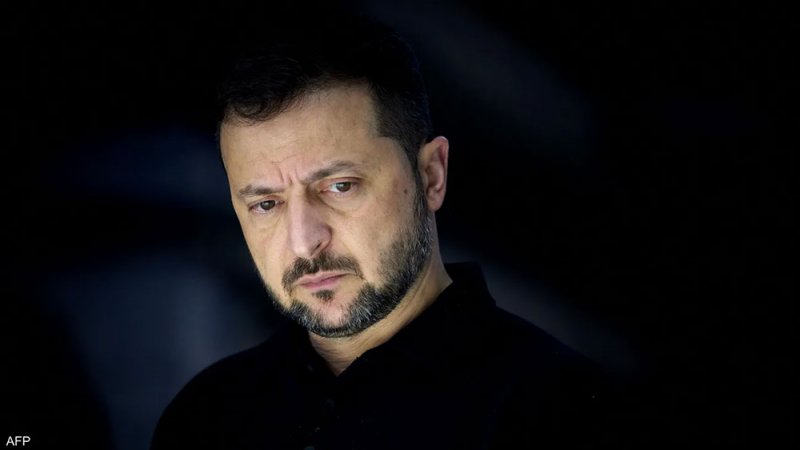 زيلينسكي يتحدث عن "اتخاذ إجراء حاسم لإنهاء الحرب"