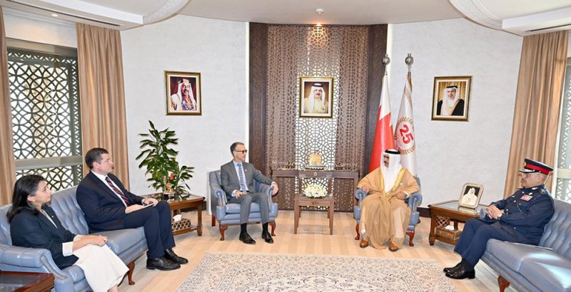 وزير الداخلية يستقبل السفير الأمريكي ويبحث معه تطوير العمل المشترك