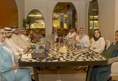 فريق العمل التابع للجنة تمكين الشباب في القطاعين العام والخاص يعقد اجتماعه الأول