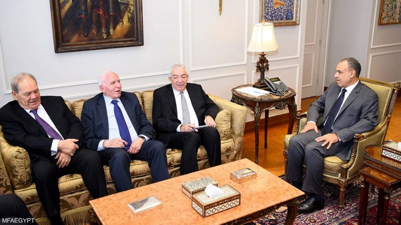 وزير خارجية مصر يؤكد موقف بلاده "الداعم للسلطة الفلسطينية"