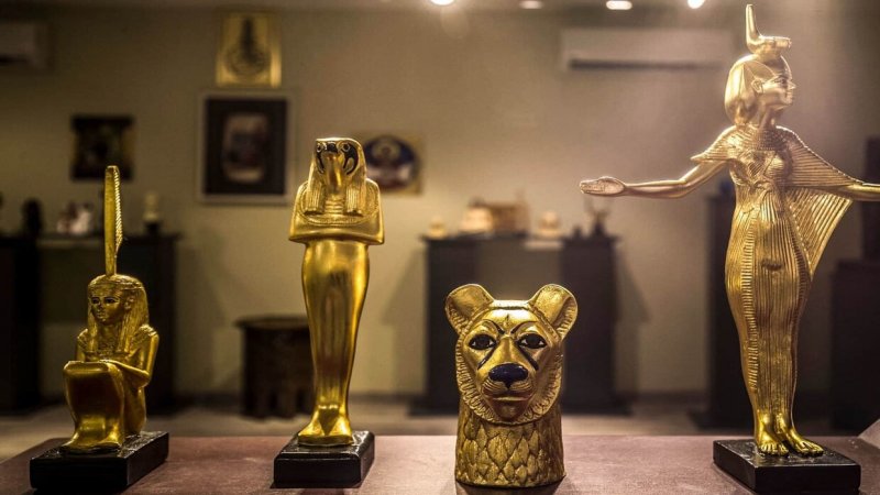 بالصور: مصر تسترجع 3 قطع أثرية من ألمانيا