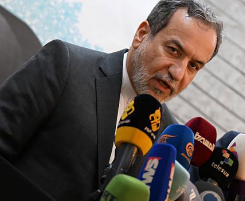 وزير الخارجية إلإيراني: لا خطوط حمراء في الدفاع عن مصالحنا