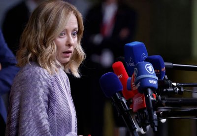 موظف في أكبر بنوك إيطاليا يتجسس على حسابات ميلوني