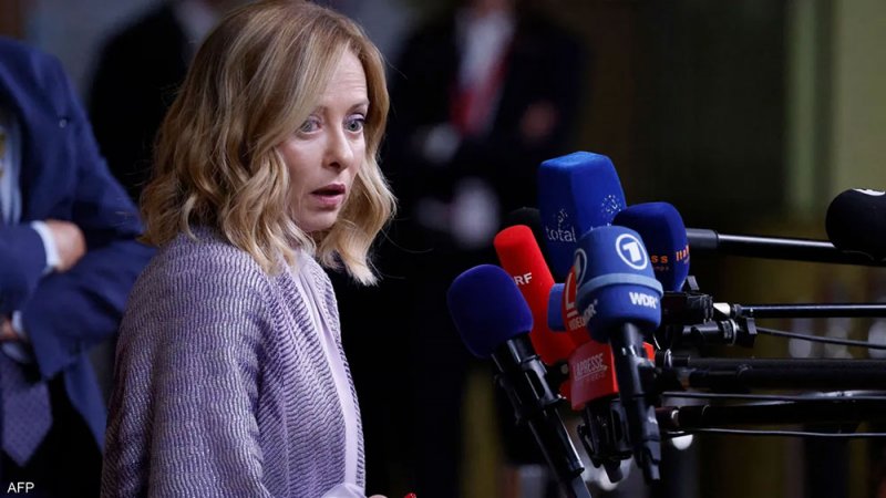 موظف في أكبر بنوك إيطاليا يتجسس على حسابات ميلوني