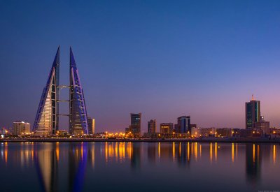 الطقس اليوم حار نسبيًا ورطب أحيانًا خلال الليل مع بعض السحب