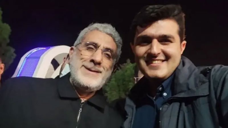 بعد غموض حول مصيره.. أول صورة وفيديو لقاآني من مطار بطهران