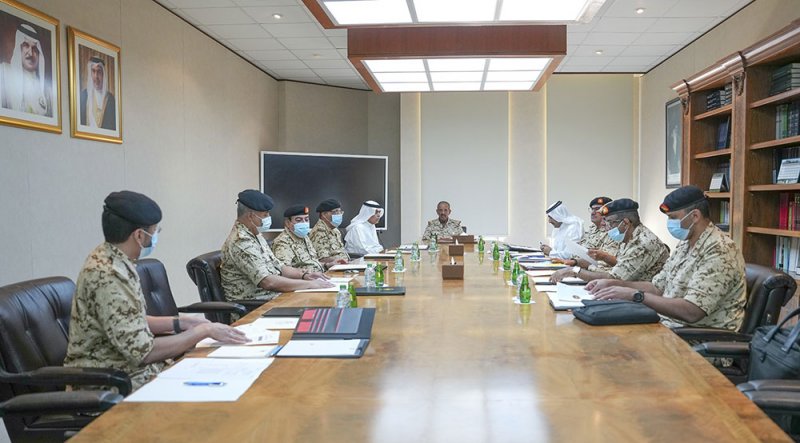 القائد العام لقوة دفاع البحرين يجتمع مع عدد من كبار ضباط قوة دفاع البحرين‎‎