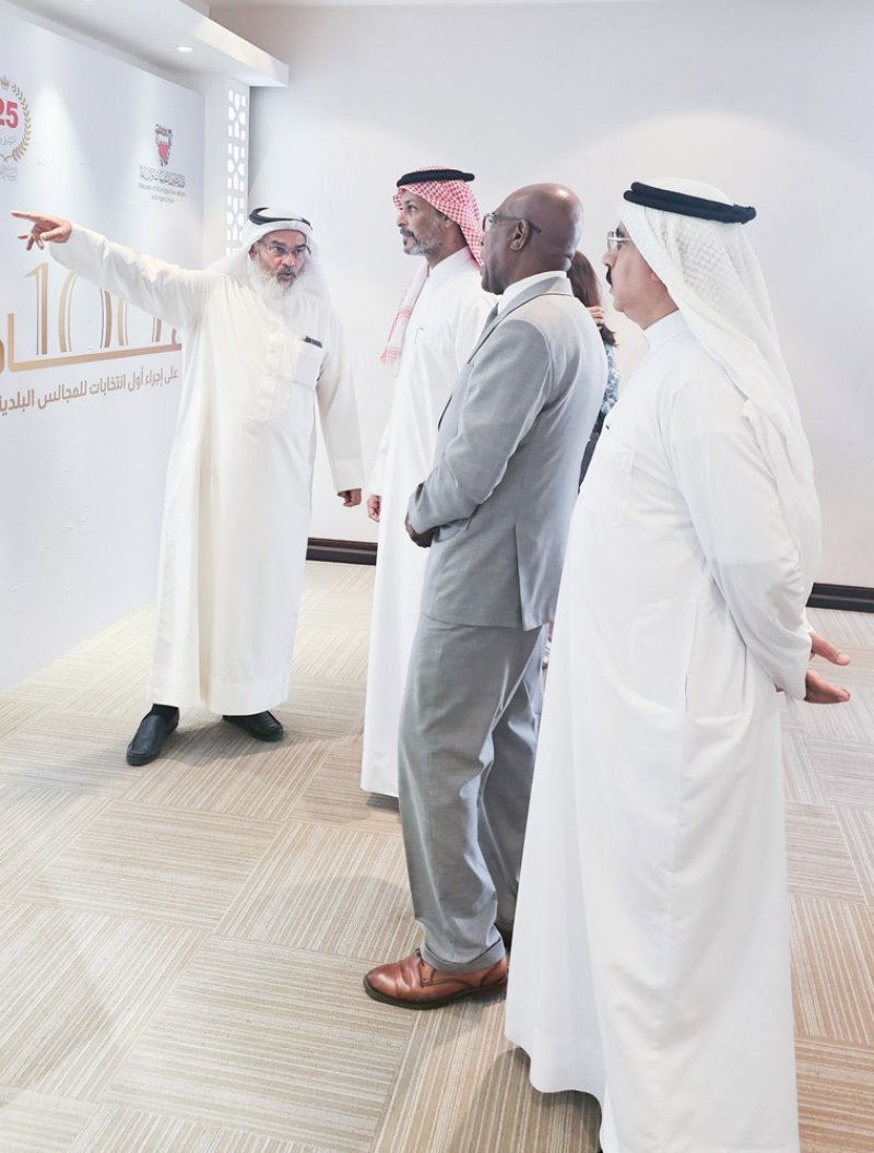 أمانة العاصمة والمجالس البلدية تزور معرض مئوية العمل البلدي