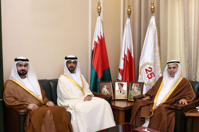 وزير شؤون الدفاع يستقبل سفير دولة الإمارات العربية المتحدة الشقيقة لدى مملكة البحرين