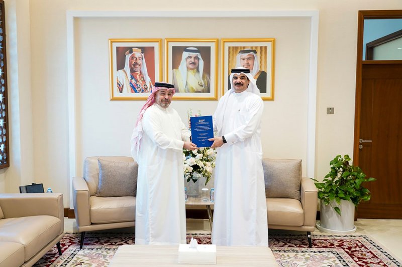الأمين العام لمجلس النواب: تشجيع الدراسات العلمية والبحثية لمنتسبي الأمانة العامة بالمجلس