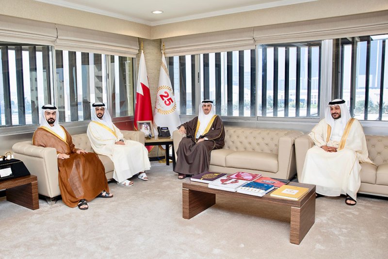 وزير "العدل" يستعرض مع السفير الإماراتي أوجه تعزيز التعاون في مجالات التطوير العدلي