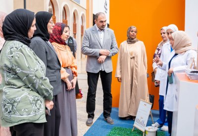 قسم الجودة وإدارة المخاطر في المستشفيات الحكومية يقيم منصة توعوية حول سلامة المرضى