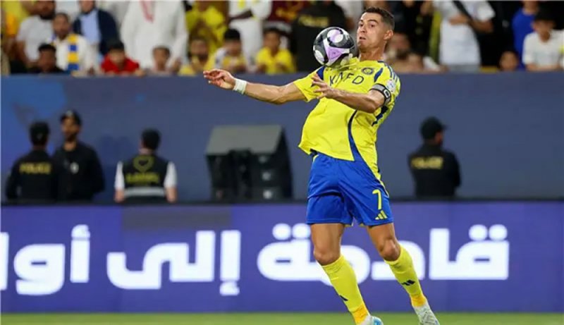 رونالدو يرحب بالتجديد للنصر.. وسر ابتعاد لابورت عن الريال