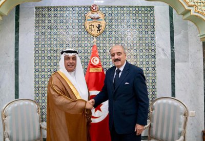 وزير الشؤون الخارجية والهجرة والتونسيين بالخارج يستقبل سفير البحرين في تونس