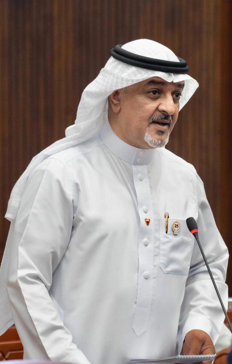 المحفوظ يشيد بجهود وزارة الداخلية في إعادة المواطنين المحتجزين في اليمن