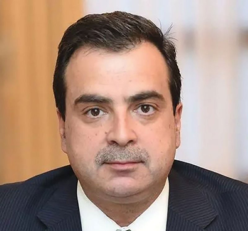 المصرفي والمستشار الاقتصادي أحمد عتيقة يناقش "العرب والنفط" في مركز الشيخ إبراهيم