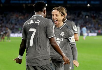 أنشيلوتي يمدح مودريتش: لا يزال يصنع الفارق لريال مدريد