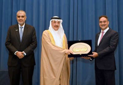 حققت نسبة بحرنة بنسبة 100%.. وزير العمل يشيد بشركة "نسيج"