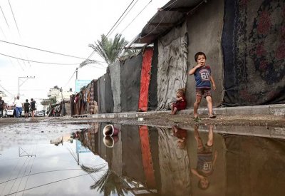 إسرائيل تقتل 4 مهندسين يعملون على توصيل المياه في غزة