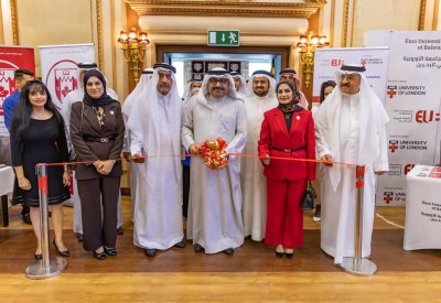 وزير التربية والتعليم يفتتح معرض الجامعات بنادي الخريجين