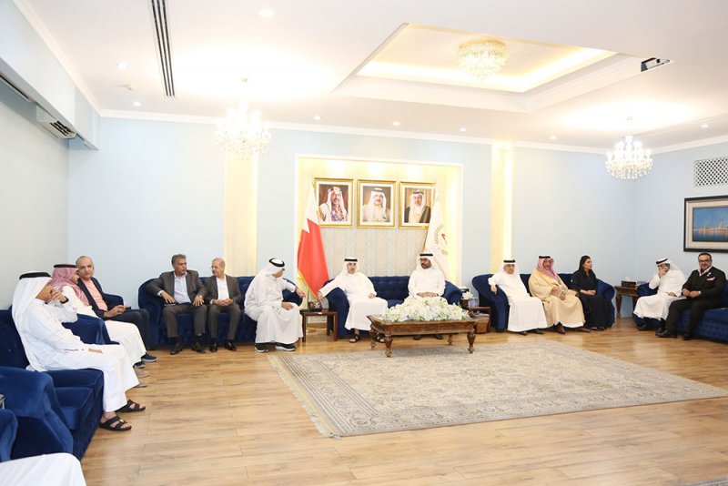 محافظ وأهالي العاصمة يشيدون بمضامين الخطاب السامي لجلالة الملك المعظم