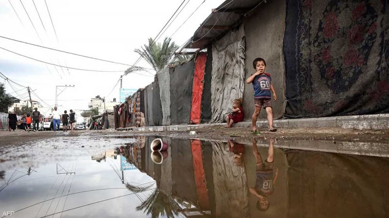 إسرائيل تقتل 4 مهندسين يعملون على توصيل المياه في غزة