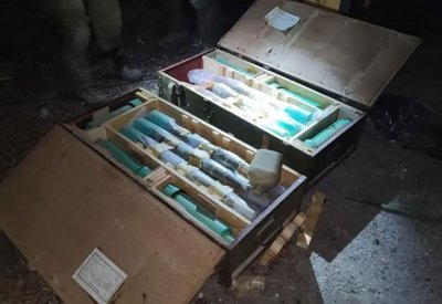 بصور وفيديو.. الجيش الإسرائيلي: عثرنا على صواريخ حزب الله