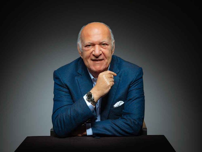عمر خيرت يحيي حفلاً في "الشارقة الدولي للكتاب 2024"