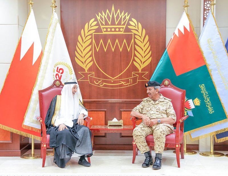 القائد العام لقوة دفاع البحرين يستقبل أبناء عبدالجبار الكوهجي