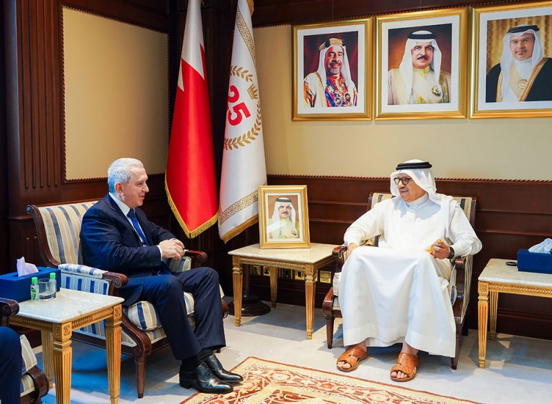 وزير الخارجية يستقبل سفير جمهورية أذربيجان لدى مملكة البحرين والمقيم في الرياض
