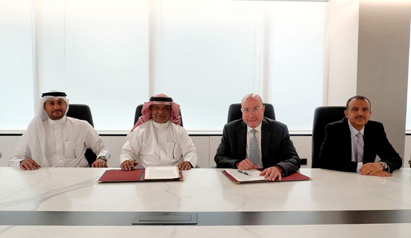 بنك الإسكان ومؤسسة جرين لاين الشرق الأوسط للعقارات يوقعان اتفاقية تطوير أرض